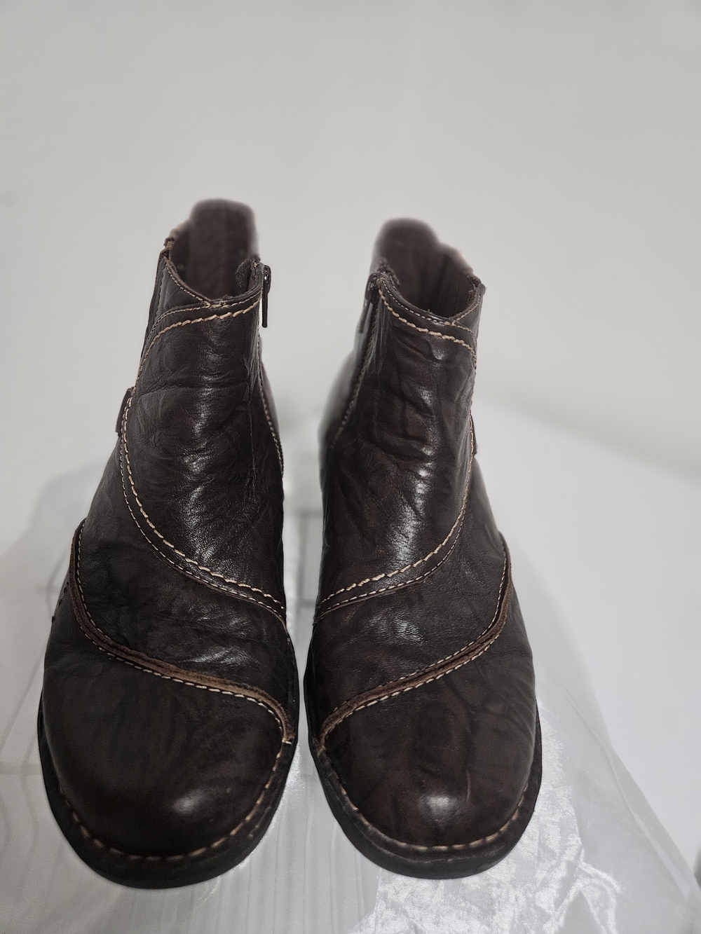 Clarks Brown Leather Zip-Back Women's Ankle Boots